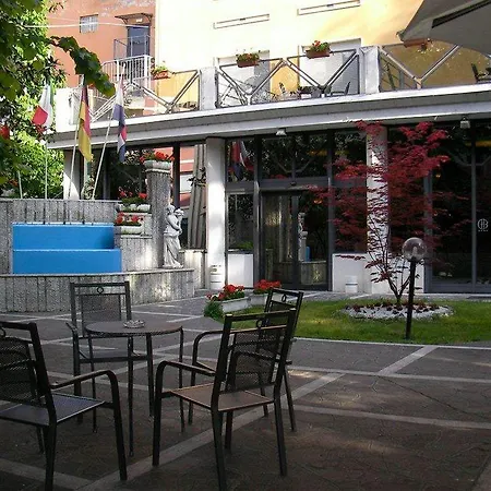 Otel Grand Bolognese